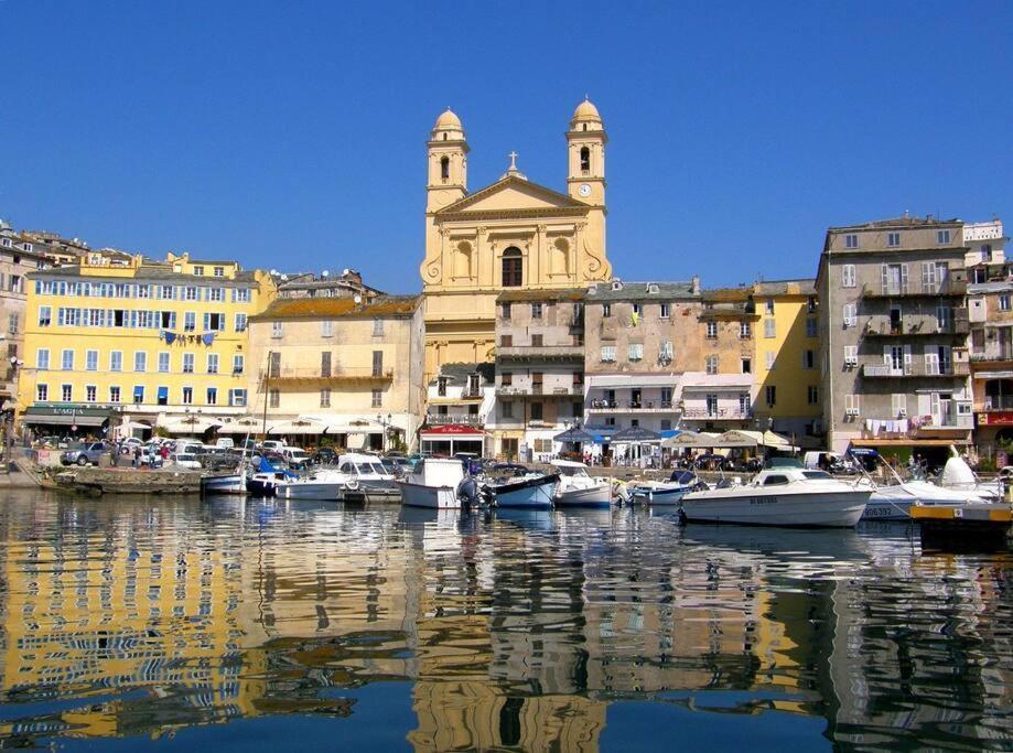 Appartement Vue Mer Avec Parking Gratuit Sur Place Bastia  Bagian luar foto